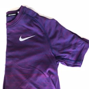 SHORT SLEEVED MEN’S NIKE RUNNING SHIRT (WORN ONCE)